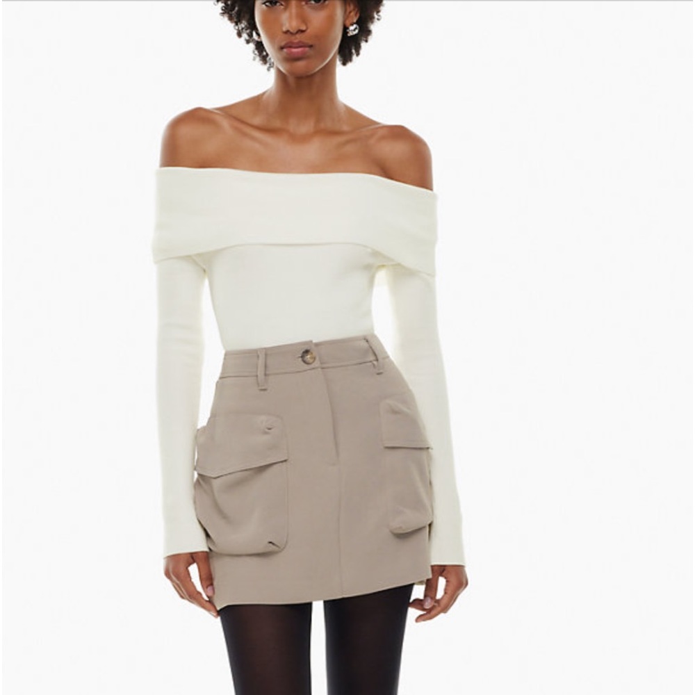 Aritzia cargo skirt BLACK